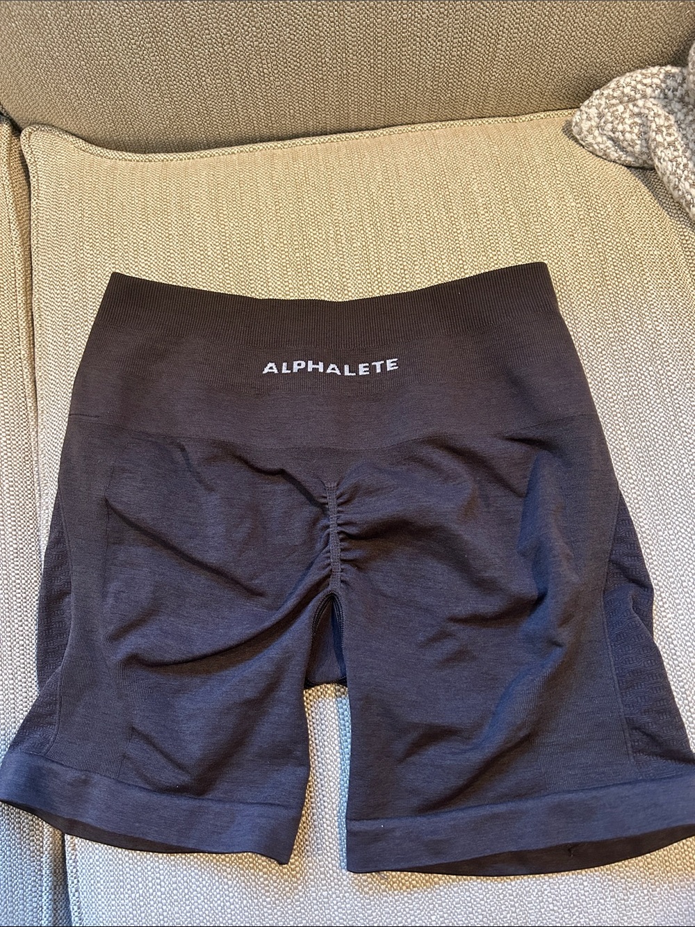 Alphalete High-Rise contour shorts in dark brown